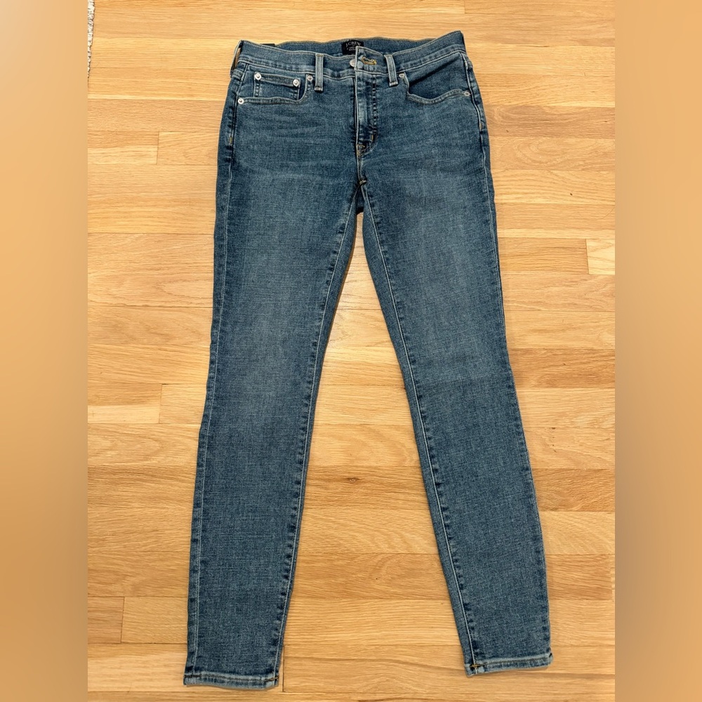 J crew 8” mid rise skinny size 27 waist signature stretch